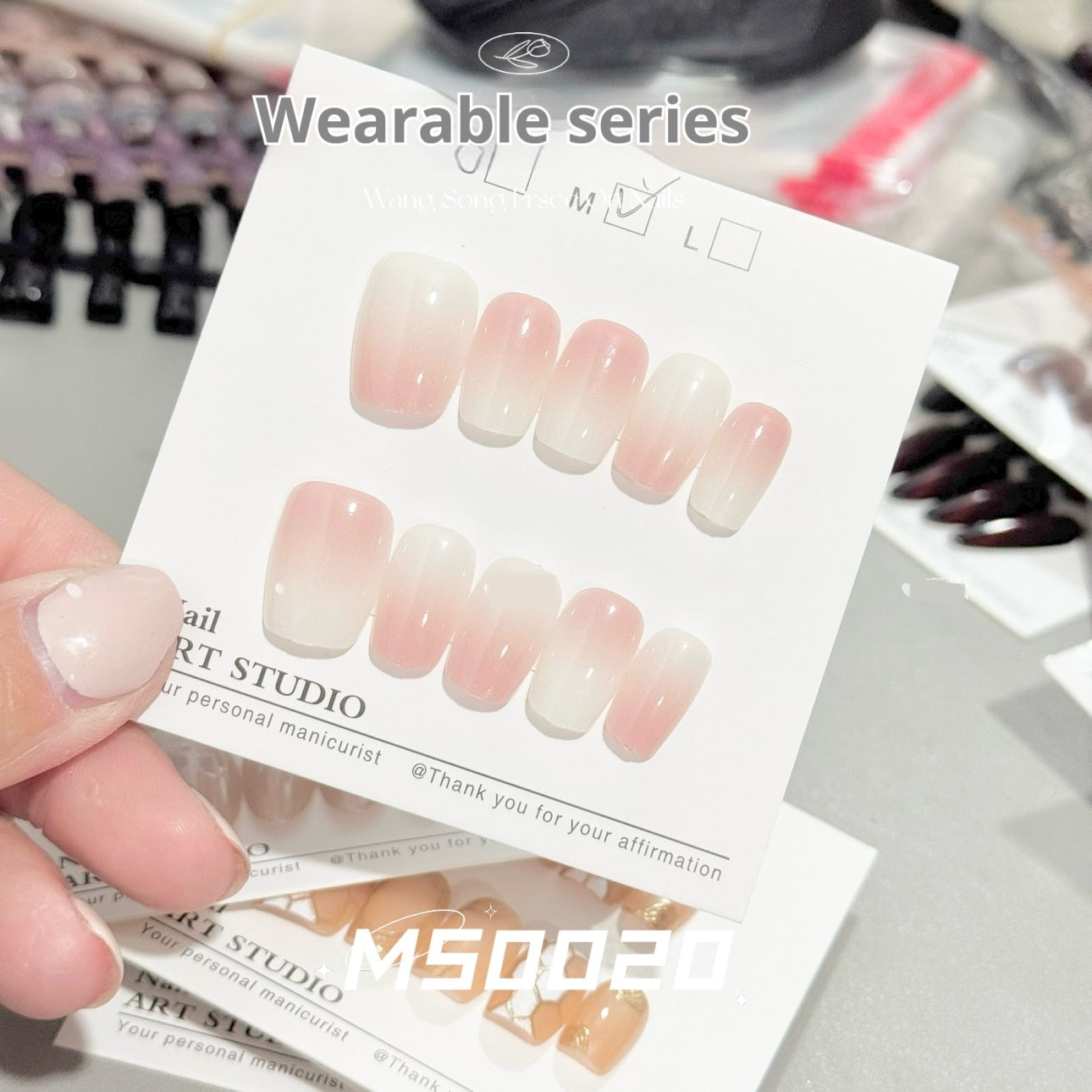 Peach Gradient Pearlescent Wear Armor Nail Sticker